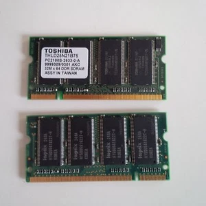 2 pezzi TOSHIBA THLD25N21B75 256MB PC2100 - Foto 1 di 1