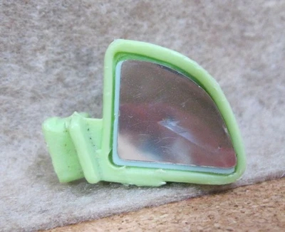 MUÑECA BARBIE VW BUG VOLKSWAGEN ESCARABAJO coche SOLO ESPEJO RETROVISOR PASAJERO LADO DERECHO VERDE Foto 1 de 3