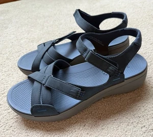Sandalias de cuña Baretraps TRACEY para mujer zapatos azules con tiras talla 9,5 nuevas BTS24 - Imagen 1 de 13