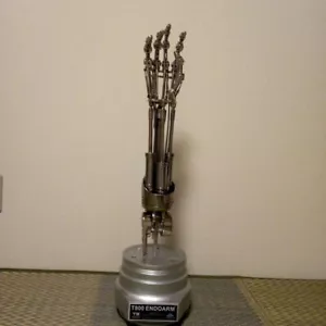 Terminator 2 T-800 ENDOSKELETON ENDOARM 1/1 Prop Replica Limited 750pcs Japan - Picture 1 of 20