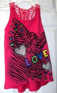 NWT GIRLS FUSHIA TEMPTED GIRLS CROCHET LOVE HEART TOP SIZE S 7/8 - Picture 1 of 2