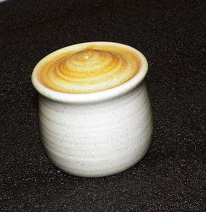 FRANCISCAN Earthenware USA Hacienda Gold Yellow Tan SALT SHAKER - Picture 1 of 4