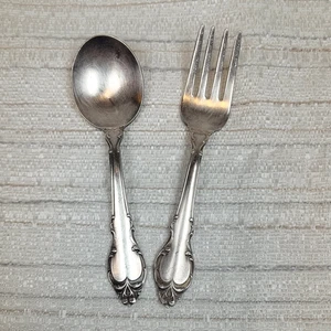 Vintage HOLMES & EDWARDS "GIOVENTÙ" SILVERPLATE BABY FORCHETTA & CUCCHIAIO Deep Silver 3" - Foto 1 di 7