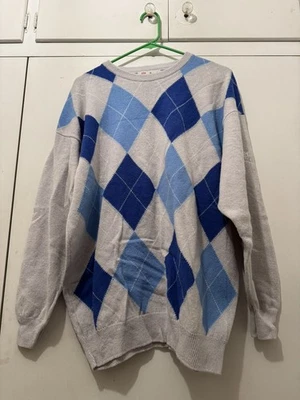 Vintage Pringle of Scotland Large 100% Lambswool V Argyle Diamond Blue - Image 1 of 4