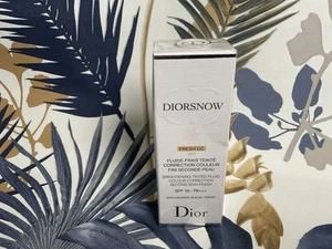 Dior Diorsnow Fresh CC Fluido Colorato Schiarente Correzione Colore SPF50 - Foto 1 di 3