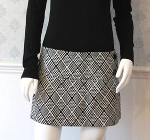 Zara Black and White Geometric Print Mini Skirt Size Large - Picture 1 of 7