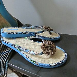 Vera Bradley Bali Blue Flip Flops Straw Sandals Size large Brown Flower Accent 