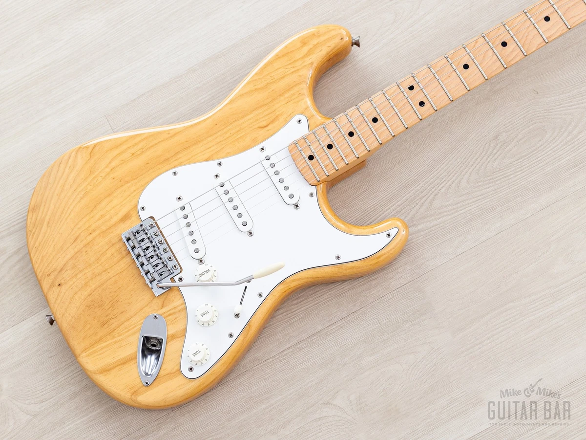 【出品7/19（土）まで！】FenderJapan Stratocaster Fender Made in Japan Limited International Color