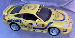BURAGO 1/18 PORSCHE CARRERA 911 GT3 CUP GIRAUDY RALLYEAUTO IN GELB - Bild 1 von 8