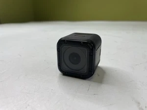 GoPro HERO Session Action Camera-Excellent Condition, MicroSD Card included - Picture 1 of 8