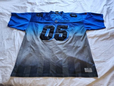 CAMISETA DE COLECCIÓN FUBU SPORT THE COLLECTION #05 AZUL/GRIS/NEGRO HOMBRE TALLA XXXLARGE Foto 1 de 4