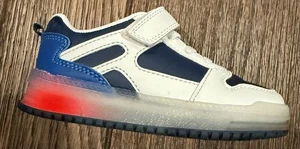 Boys Carters Toddler Size 10 Light Up  Sneakers. Worn Once - Picture 1 of 5