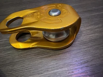 Polea de escalada compacta Petzl Fixe Foto 1 de 2
