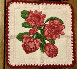 Crochet Edge Face Washer - Waratah Flower - Picture 1 of 2