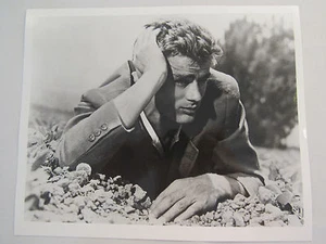 James Dean As Cal Trask In East Of Eden (1955) 8x10 Black & White Photo - Picture 1 of 1