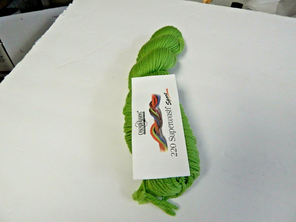 Пряжа Cascade 220 Superwash Sport 100% шерсть - 13 цветов - Изображение 1 из 1