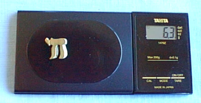 DIJE COLGANTE CHAI ORO AMARILLO 14K MACIZO 6,3 GR HECHO A MEDIDA HEBREO DE POR VIDA Foto 1 de 3