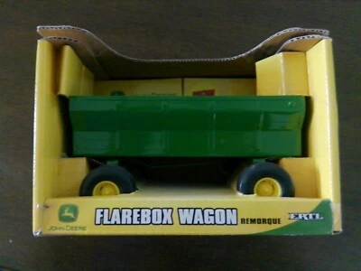 Ertl Farm Tractor Trailer John Deere Flare Box Wagon Green 1/16 SCALE DIECAST - Image 1 of 4