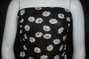 Modal 100% tejido de punto Jersey Ecológico 6 oz Semisheer Daisy Flores Negro - Imagen 1 de 7