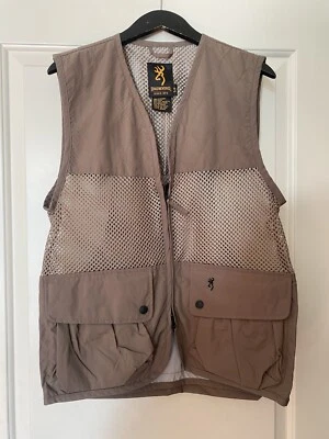 BROWNING men's hunting vest size Small - Image 1 of 4