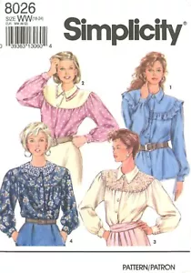 Camicetta Simplicity 8026 bottoni frontali con giogo, orlo coda camicia, volant taglia 18-24 UC - Foto 1 di 4