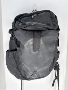 Mountain Hardwear Top Loader Backpack Black, 30L "ish" - Picture 1 of 6