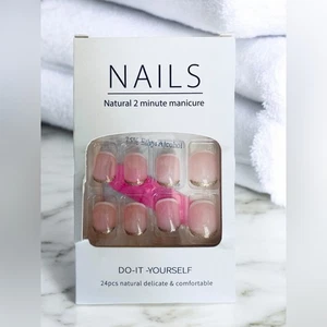 Press-On Nails 24pc Set  - Picture 1 of 3