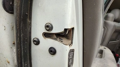 1997-2005 Buick Park Ave Driver Left Rear Door Latch With Rods/cables Oem Back - Изображение 1 из 2