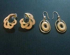 2 Pairs Earrings, Trifari & Monet Pierce Gold Tones Cream Peach Enamel Post Drop - Picture 1 of 10
