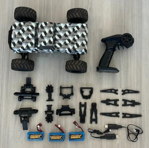 Used HAIBOXING 1:12 903 RC Car Monster Truck/RTR & Extra Parts/Batteries MD2 Lot - Picture 1 of 11