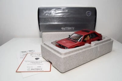 B61 1:18 AUTOART AUTO ART 74771 LANCIA DELTA S4 RED MB - Immagine 1 di 4