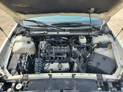 **RECOGIDA LOCAL** 2001 Buick LeSabre transmisión automática (FWD)(3,8 L) Foto 1 de 4