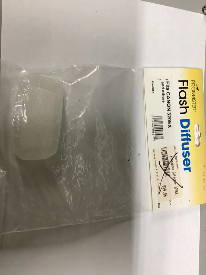 ProMaster Dedicated Flash Diffuser for Canon 320EX (#9657) - Image 1 of 1