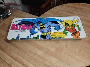 VINTAGE 1973 MARVEL COMICS BATMAN VINYL PLAY SET - Picture 1 of 8
