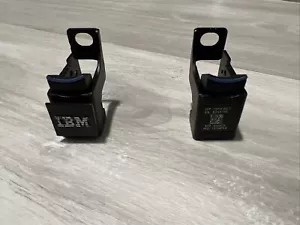 Orejas de rack para servidor IBM X3550 M4 1U con tornillos - Imagen 1 de 1
