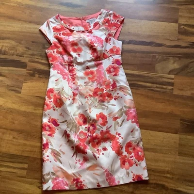 Liz Claiborne Size 6 Floral Patterned Cap Sleeve Sheath Dress - Image 1 of 4