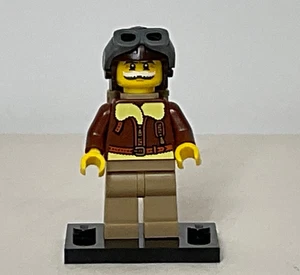 Lego Collectible Minifigure Series 3, Set # - 8803 Pilot - Picture 1 of 3
