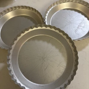 Vintage Wear Ever 2 2865, 1 1310 Fluted Pie Plates - Set of 3 Total - Picture 1 of 4