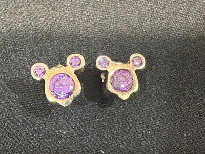 Pendientes perforados Mickey Mouse piedra púrpura plata de ley marcados Disney Foto 1 de 3