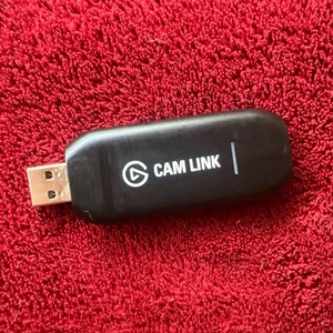 Elgato Cam Link Original 1080p60 Version USB HDMI Video Capture Card 20GAC9901 - Bild 1 von 4
