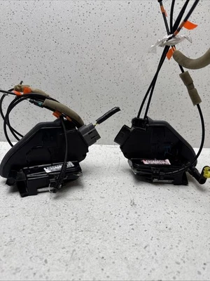 2016 Nissan Sentra Door Latch FL & FR  Pair - Image 1 of 4