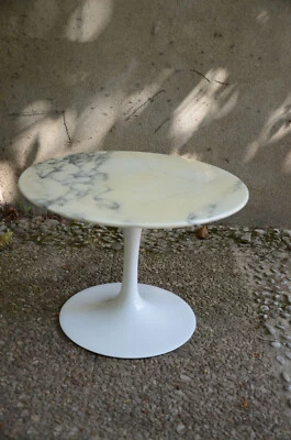 TABLE BASSE PLATEAU MARBRE ARABESCATO  PAR EERO SAARINEN  EDITION KNOLL - Photo 1/4