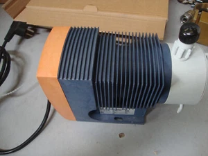 ProMinent Beta/4 Dosierpumpe BT4B0708PPB2000U1100000 100-230V 50/60Hz 17w,10bar - Bild 1 von 8