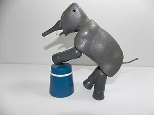 ANTICO ELEFANTE DA CIRCO DELAVAN CO ANNI 50 HUMPTY DUMPTY DELAVAN CON LEGNO SNODATO - Foto 1 di 6