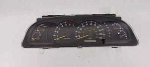 03-04 Toyota Tundra Velocímetro MPH Cluster 8 Cilindros con Tacómetro Fabricante Original - Imagen 1 de 6