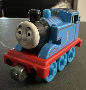 Thomas #1 Thomas and Friends 2012 Take N Play Magnetic Diecast Train Engine - Picture 1 of 6