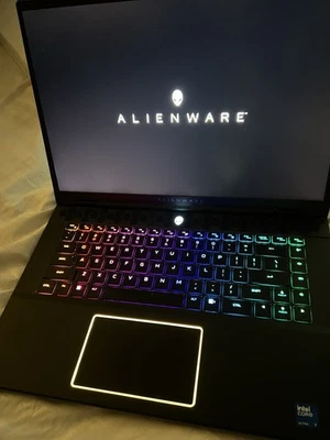 Alienware M16 R2 16" QHD+ 240Hz Intel Ultra 7-155H 16GB RAM 1TB SSD RTX 4070 - Image 1 of 3