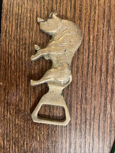 "Abridor de botellas de latón macizo Charging Bull de colección de 4"" de largo para bar" - Imagen 1 de 4