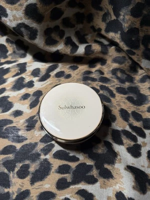 Sulwhasoo Perfecting Cushion N21 Light with pink undertones /See Description - Image 1 of 4