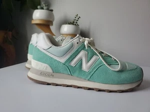 New Balance 574 Turquoise Green White Gum U574RD2 SZ 6.5 LOOK NEW - Picture 1 of 10